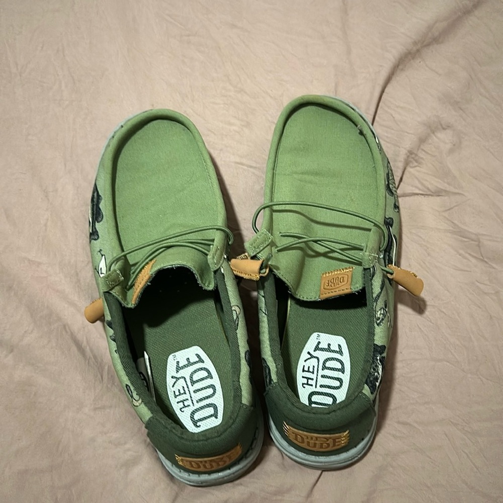 Hey dude shoes Men’s Size 9